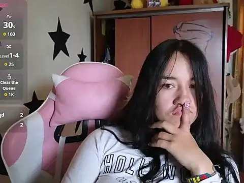 Snapshot of _angela45cute chatting on March 3, 12:22 pm angela45cute online show from March 3, 12:22 pm