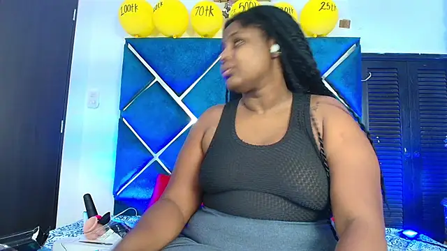 Snapshot of AlexaRousse4u chatting on April 28, 10:15 pm AlexaRousse4u online show from April 28, 10:15 pm