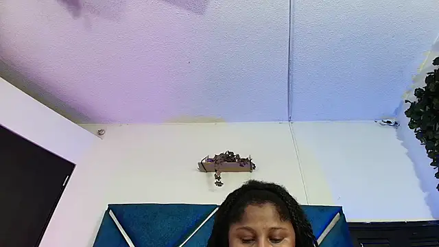 Snapshot of AlexaRousse4u chatting on April 30, 10:25 pm AlexaRousse4u online show from April 30, 10:25 pm