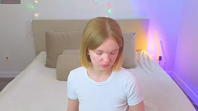 StellaBunny online show from March 21, 4:17 am