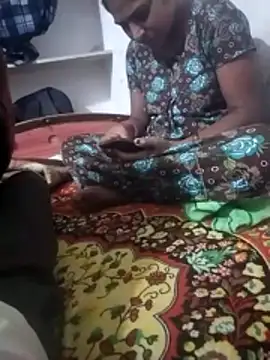 Snapshot of playboy4021 chatting on February 12, 4:46 pm playboy4021 online show from February 12, 4:46 pm