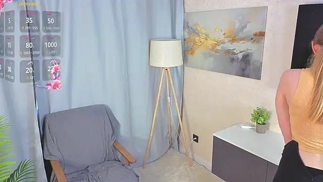 Snapshot of CharityKhamo chatting on February 21, 3:07 am CharityKhamo online show from February 21, 3:07 am