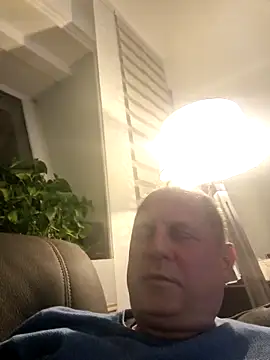Snapshot of Demik71 chatting on March 12, 7:09 pm Demik71 online show from March 12, 7:09 pm