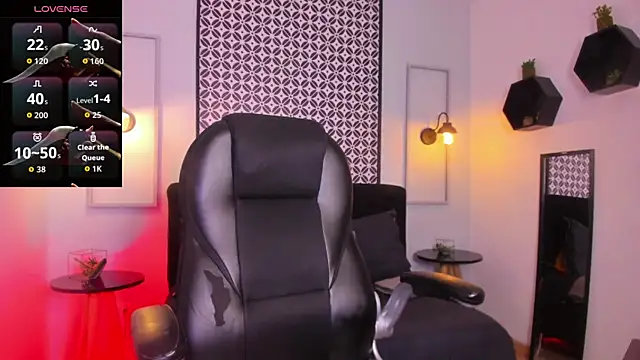 Snapshot of Lola_12_ chatting on February 16, 1:18 pm Lola 12 online show from February 16, 1:18 pm