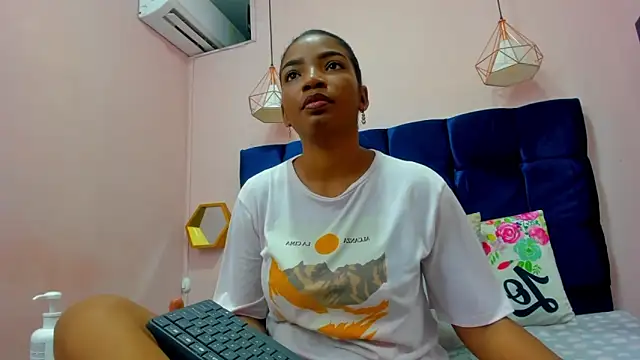 Sexy ebony 1 online show from April 8, 11:43 am