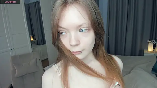 LavenderMitten online show from April 17, 6:16 am