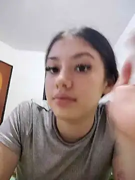 Aurora Pearl online show from March 7, 12:07 am