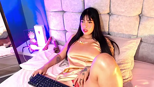 Blue Aura  online show from March 9, 2:21 pm