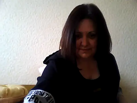 LockyCharm111 online show from March 19, 12:42 pm