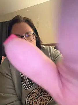 Snapshot of FreaksOffALeash3261 chatting on May 27, 12:02 pm FreaksOffALeash3261 online show from May 27, 12:02 pm