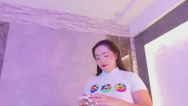 Snapshot of Hannah-Prada chatting on February 23, 10:34 am Hannah-Prada online show from February 23, 10:34 am