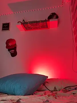 LARIISSAEVANS online show from February 19, 5:58 am