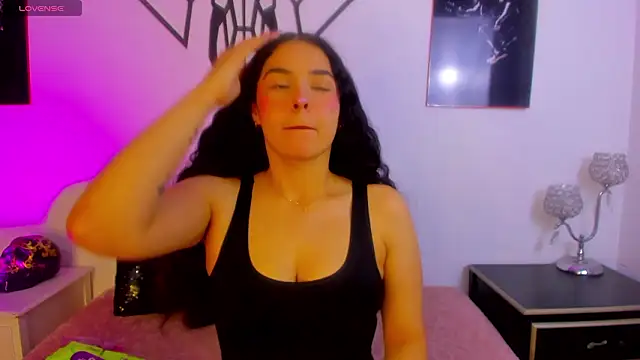 Snapshot of antonella_as chatting on February 28, 12:33 am antonella as online show from February 28, 12:33 am