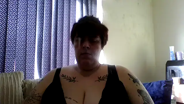 Snapshot of BBWBlossom_ chatting on March 2, 2:02 pm BBWBlossom online show from March 2, 2:02 pm