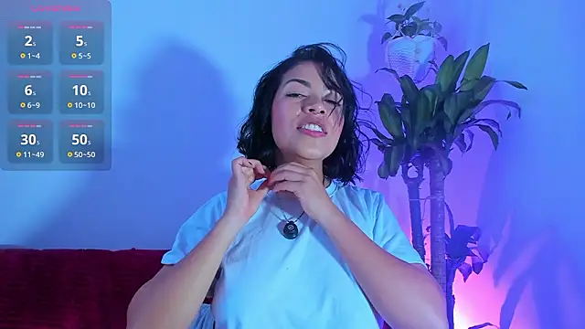 sara-jules online show from February 25, 11:31 am