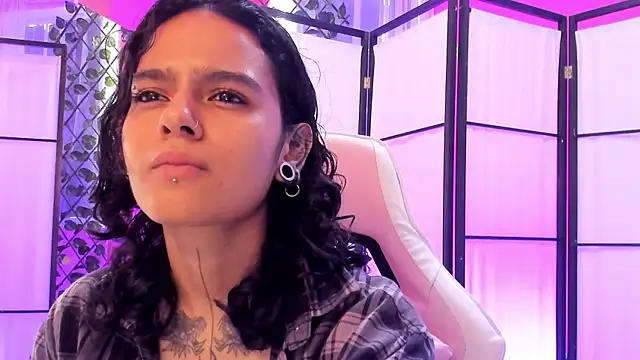 Julianne 7 online show from February 11, 8:14 pm