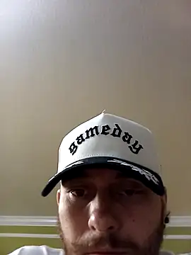 Tallhungandcloudy online show from April 21, 7:47 am