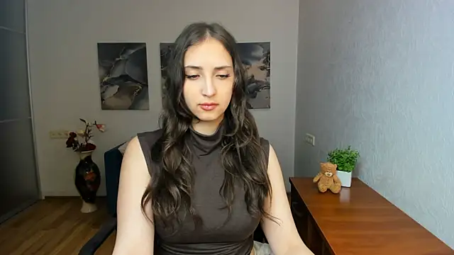 Effy Royse online show from May 8, 5:40 pm
