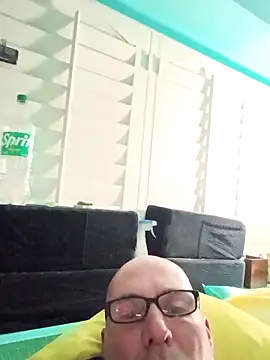 Snapshot of scott12347762 chatting on February 21, 6:58 am scott12347762 online show from February 21, 6:58 am