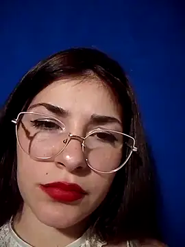 Snapshot of Luna33- chatting on February 13, 2:29 am Luna33- online show from February 13, 2:29 am