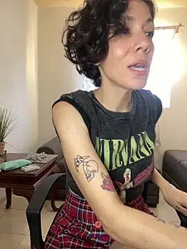 Snapshot of JeanneDuval8888 chatting on February 28, 12:33 am JeanneDuval8888 online show from February 28, 12:33 am