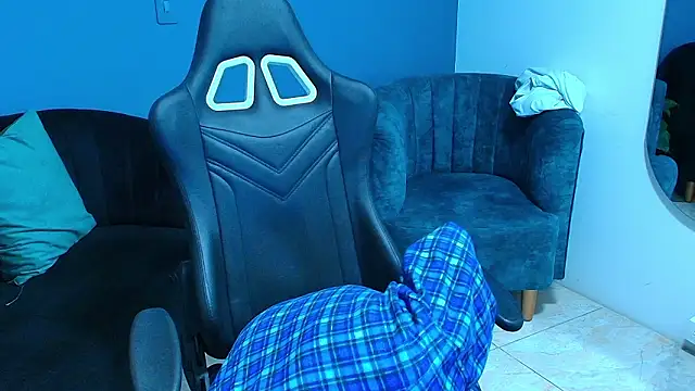 Snapshot of Noah-JONES chatting on March 1, 3:41 am Noah-JONES online show from March 1, 3:41 am