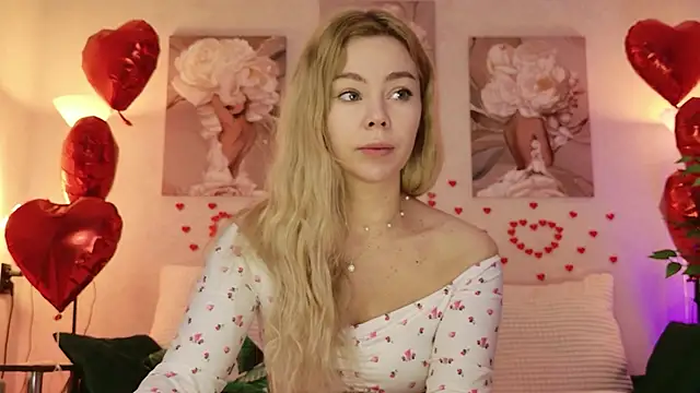 Snapshot of caty_kiss chatting on February 14, 2:19 am caty kiss online show from February 14, 2:19 am