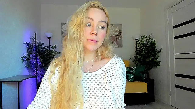Snapshot of caty_kiss chatting on June 10, 5:07 am caty kiss online show from June 10, 5:07 am