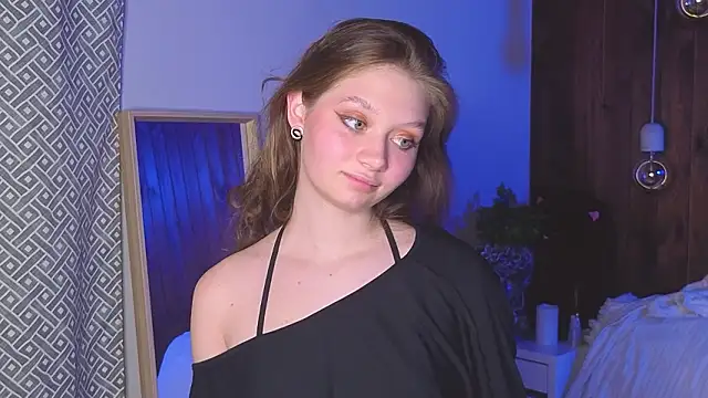 HolliBillig online show from March 12, 7:20 pm