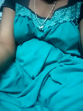 Snapshot of cutezara4 chatting on February 12, 8:26 pm cutezara4 online show from February 12, 8:26 pm