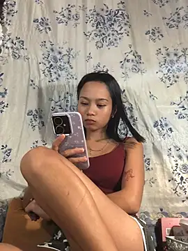Snapshot of Asianpinay_Skinny1818 chatting on July 10, 10:51 am Asianpinay Skinny1818 online show from July 10, 10:51 am