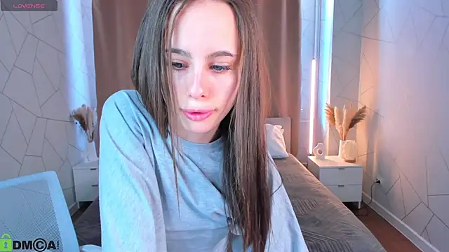 kristi kitss online show from April 5, 9:06 am