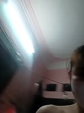 Trang26 online show from April 18, 2:43 pm