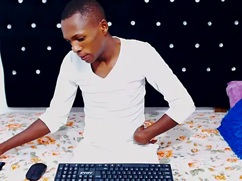 Snapshot of NtandoXx chatting on March 6, 1:07 pm NtandoXx online show from March 6, 1:07 pm