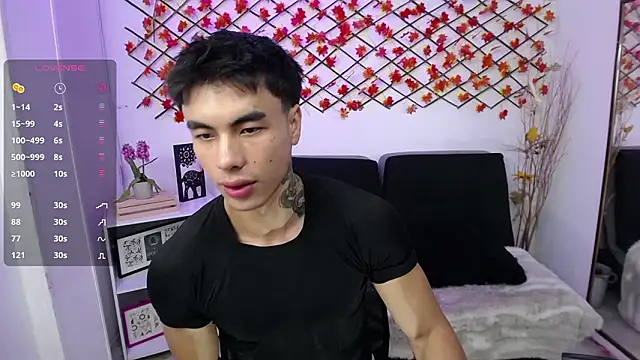 Snapshot of IanWest_ chatting on February 26, 12:15 pm IanWest online show from February 26, 12:15 pm