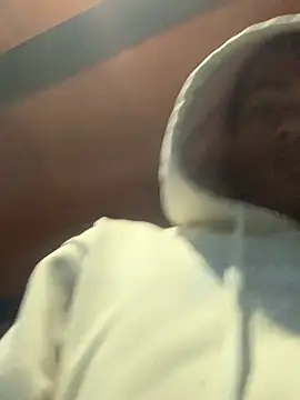 Snapshot of mondacuo3000 chatting on February 17, 2:57 pm mondacuo3000 online show from February 17, 2:57 pm