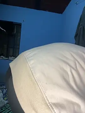 Snapshot of mondacuo3000 chatting on March 1, 9:33 am mondacuo3000 online show from March 1, 9:33 am