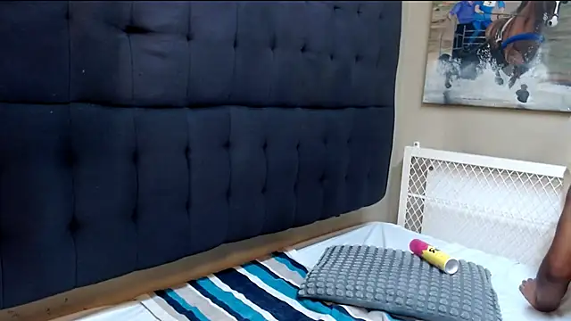 BigBunSquirt online show from April 10, 7:35 am