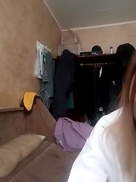 Snapshot of EvaTallor chatting on February 12, 5:13 am EvaTallor online show from February 12, 5:13 am