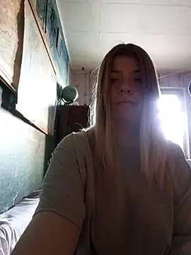 Snapshot of EvaTallor chatting on February 23, 5:27 am EvaTallor online show from February 23, 5:27 am