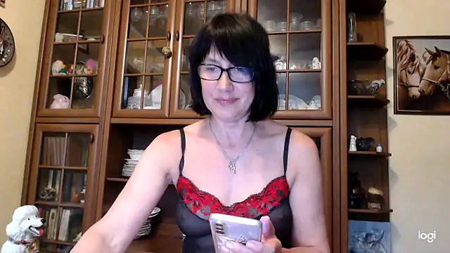 Snapshot of Vlastelina chatting on May 10, 1:49 pm Vlastelina online show from May 10, 1:49 pm