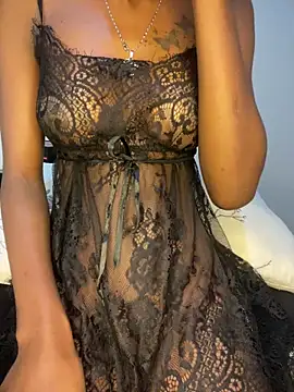 Snapshot of Rossyma chatting on February 21, 10:05 am Rossyma online show from February 21, 10:05 am