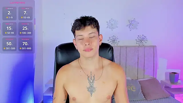 Snapshot of Daniel_Evans1 chatting on February 12, 11:00 pm Daniel Evans1 online show from February 12, 11:00 pm