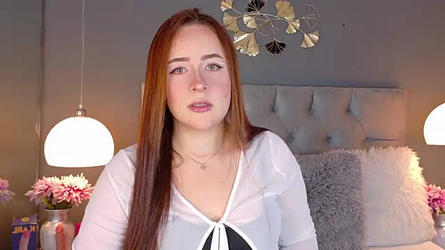 FoxieNova online show from July 8, 2:32 pm