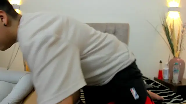 Gaia n Nix online show from April 5, 4:20 am