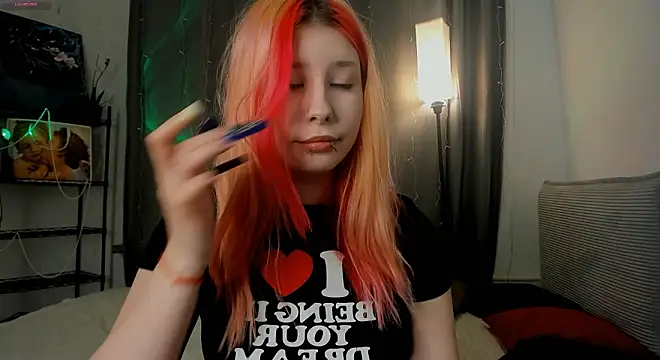 WarmAtEdges online show from March 8, 5:17 pm