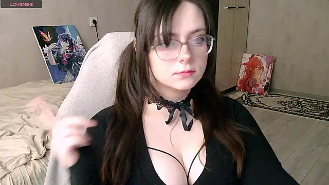 Snapshot of StayWithYuki chatting on February 21, 7:20 am StayWithYuki online show from February 21, 7:20 am