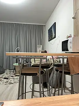 Snapshot of heavenly_charm chatting on February 25, 2:59 pm heavenly charm online show from February 25, 2:59 pm