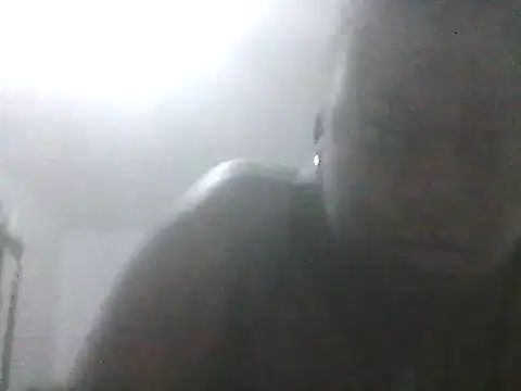 Snapshot of anghelina2000 chatting on March 5, 1:01 am anghelina2000 online show from March 5, 1:01 am