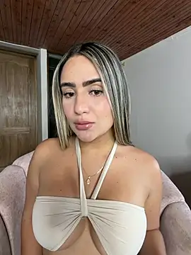 Snapshot of Miilana_ chatting on July 11, 8:55 pm Miilana online show from July 11, 8:55 pm